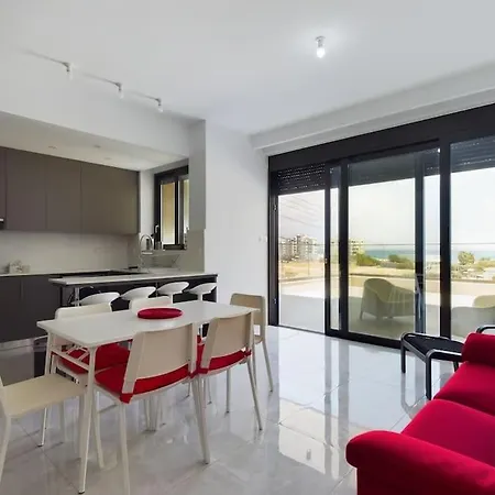 Modern Only Steps From Lejlighed *